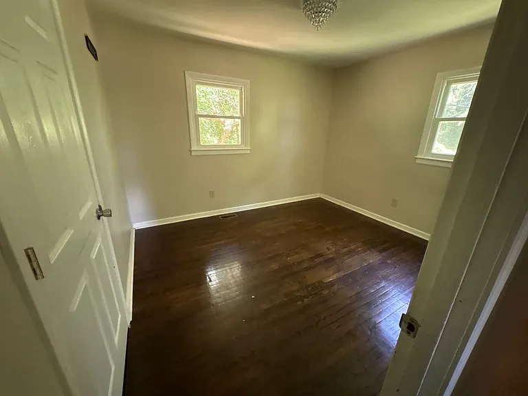155 Blackburn St — Photo 5