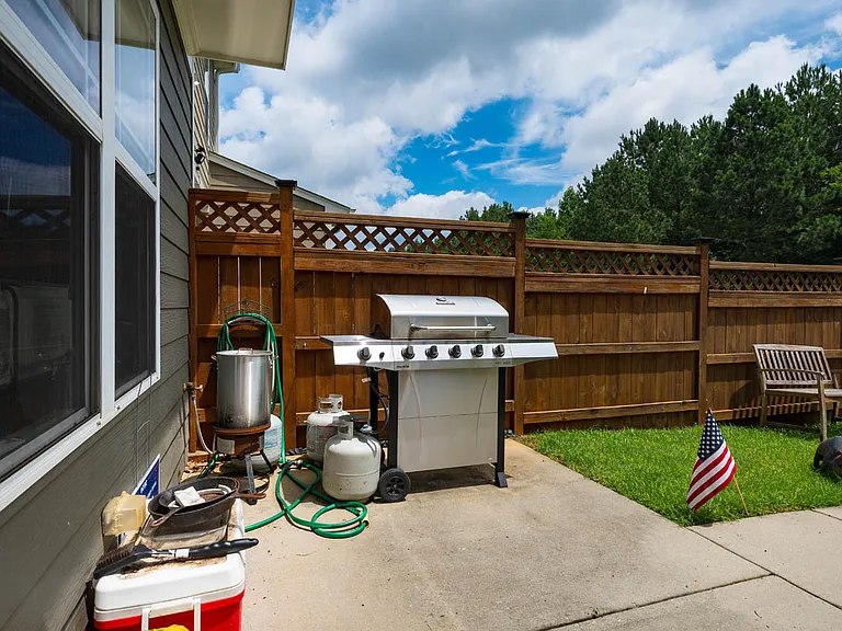 76 Millbrook Dr — Photo 25