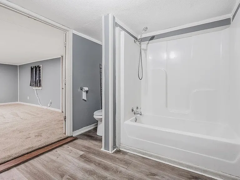 1219 N Parker St — Photo 14