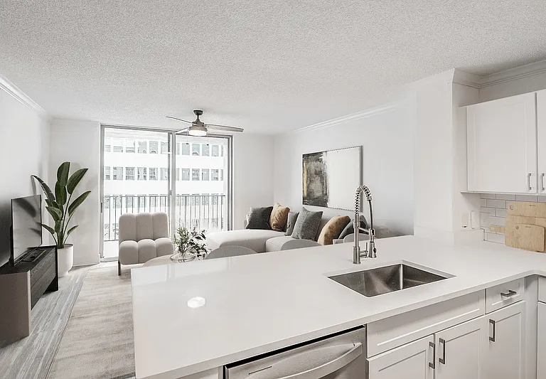 Gables Grand Plaza Apartments — Photo 45