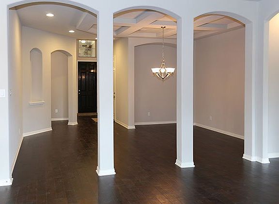 3rd image of 2936 Castellan Ln