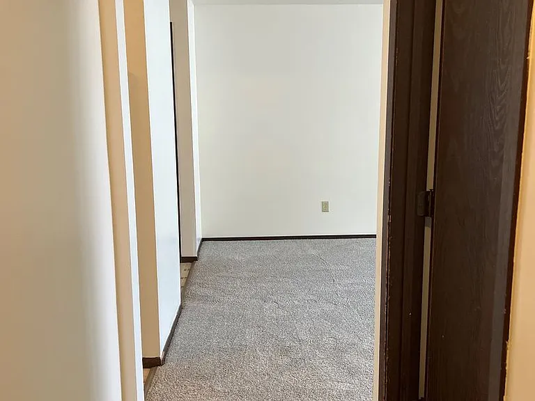 220 Napoleon Rd — Photo 19