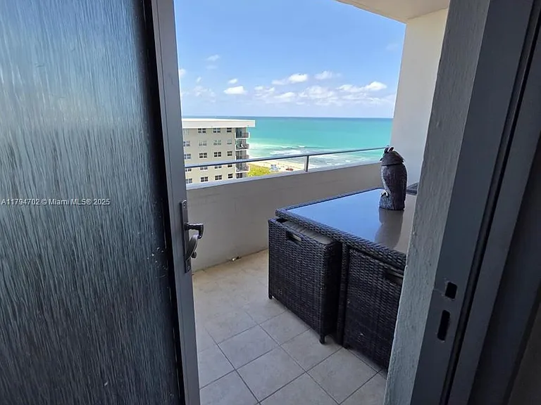 9225 Collins Ave #1409 — Photo 9