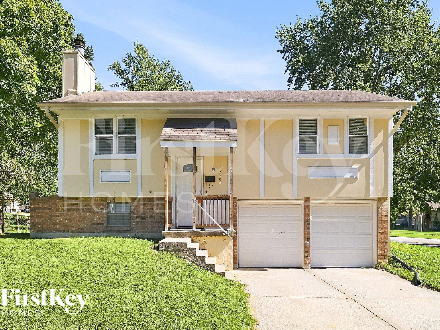 3 bed, 2.0 bath, 993 sqft, $1,525 — Photo 1