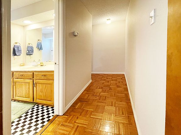 5th image of 2834 Big Oaks Dr