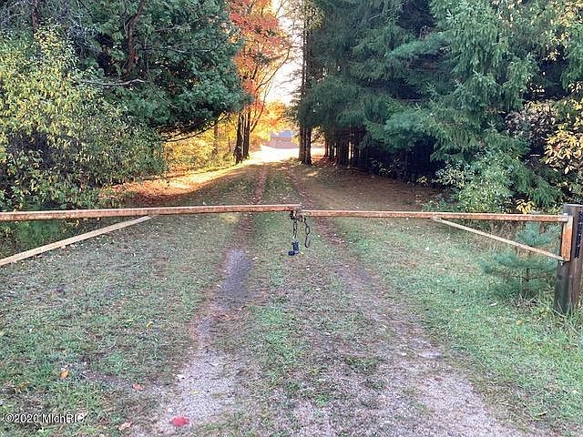 1st image of 8411 Puustinen Rd