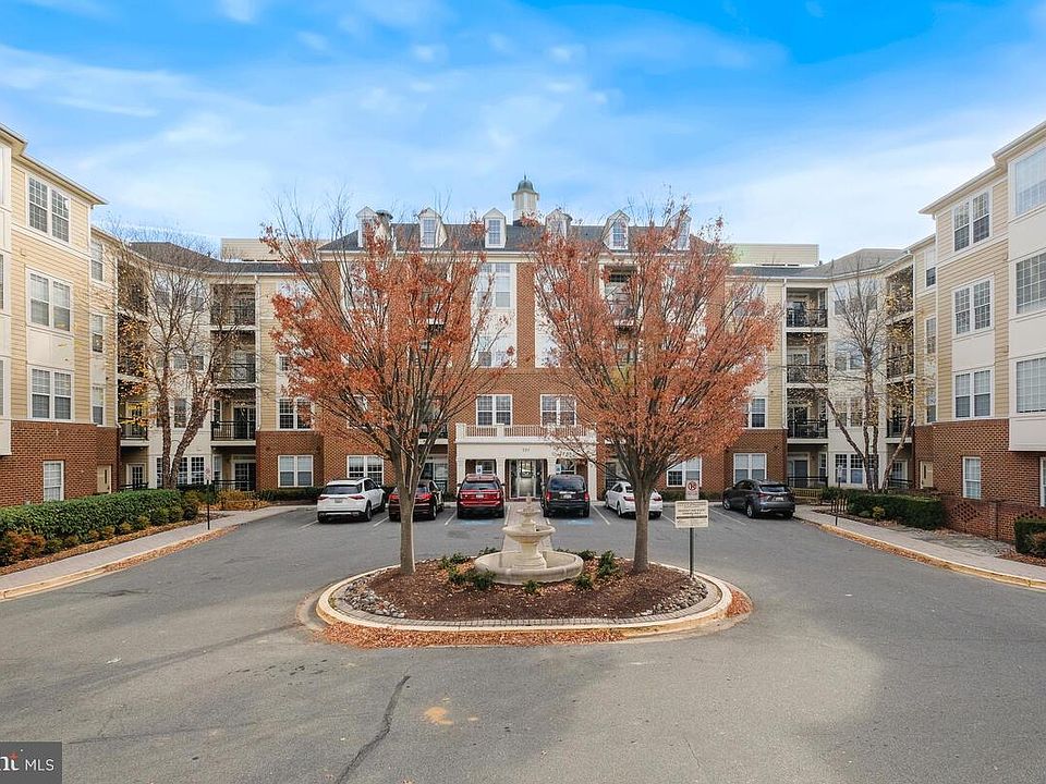 1st image of 701 Fallsgrove Dr APT 404