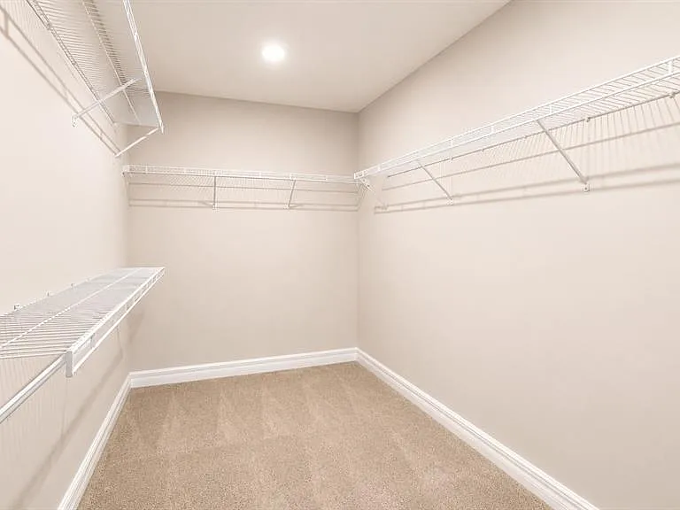 16628 Silver Brook Way — Photo 38