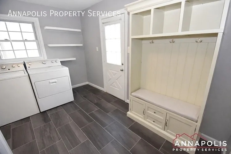 1027 Springhill Way — Photo 21