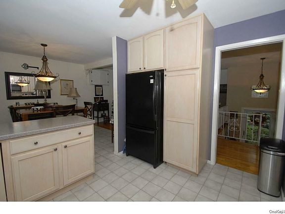 2nd image of 11 Piermont Pl