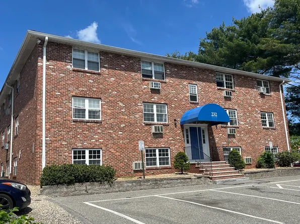 232 Low St APT 2, Newburyport, MA 01950