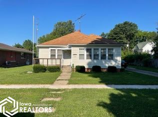 516 S Mary St, Stronghurst, IL 61480