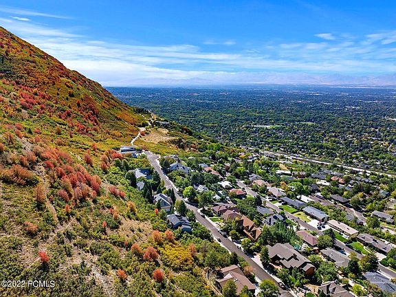 3rd image of 4475 E Mile High Dr