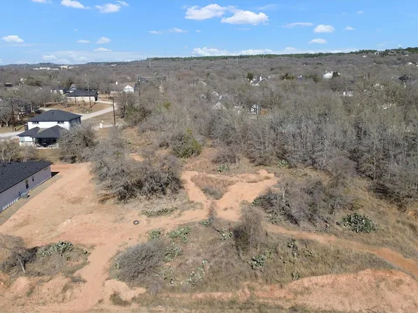 316 Kahana Ln, Bastrop, TX 78602