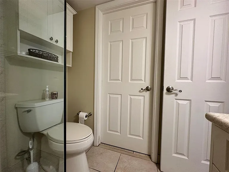 17801 N Bay Rd #212 — Photo 41