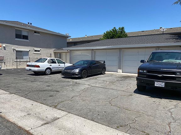 2nd image of 8203 Kelton Dr #B