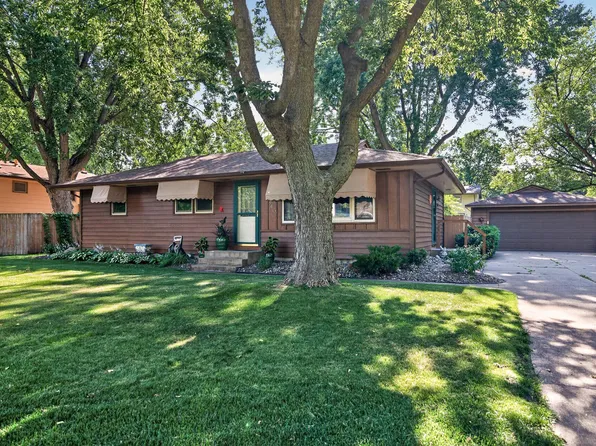340 Sunrise Ln N, Champlin, MN 55316