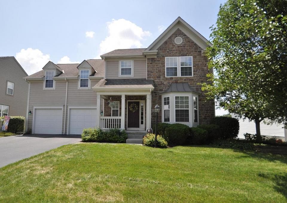 1st image of 139 Fox Glen Dr E