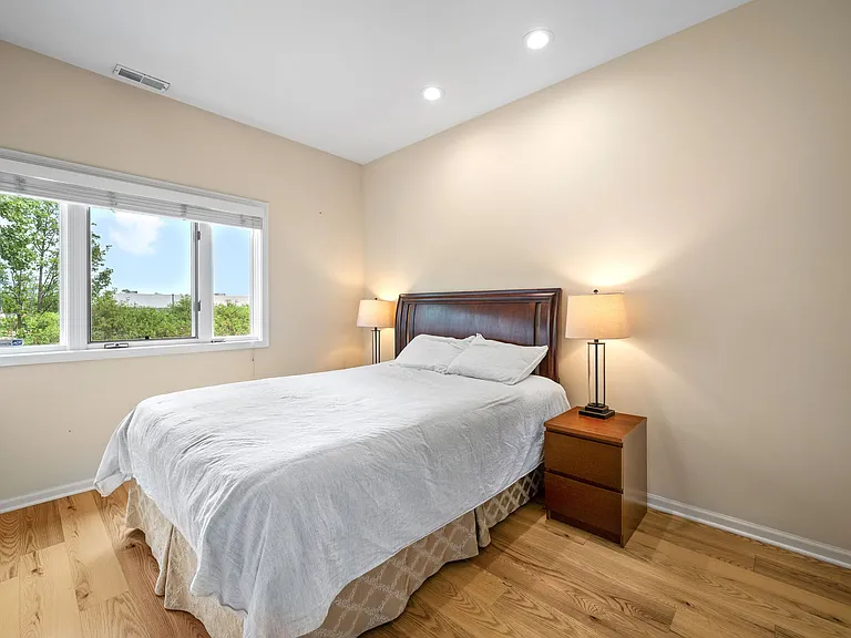1745 Melise Dr — Photo 16