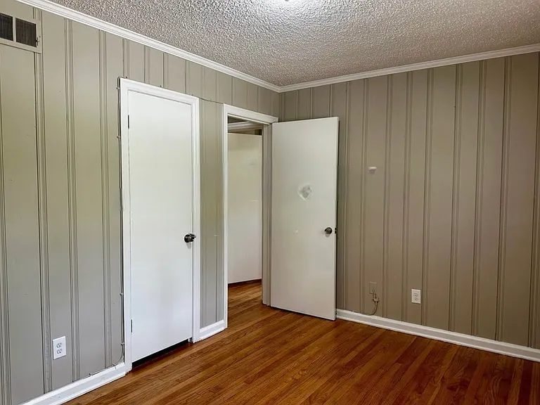 1017 Rosedale Dr — Photo 11