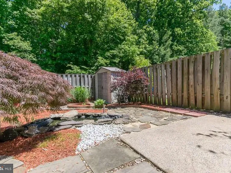 8302 Moline Pl — Photo 26