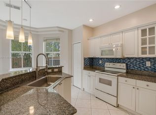 4882 NW 108th Psge, Doral, FL 33178