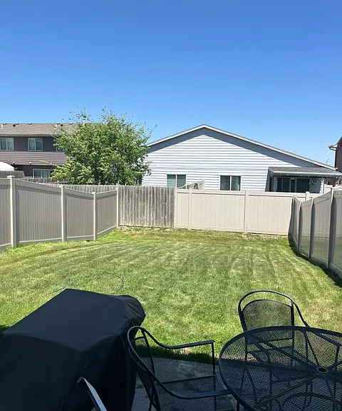 9418 W Dolores Dr — Photo 1