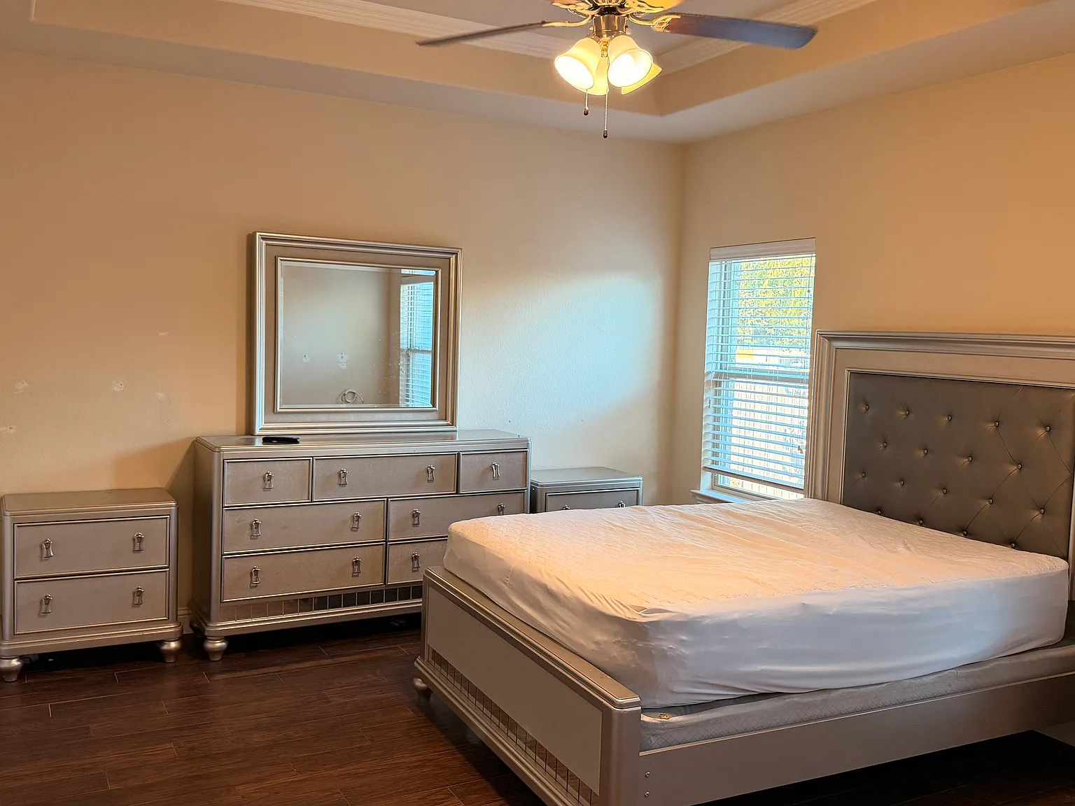 4 bed, 2259 sqft, $2,950 — Photo 4
