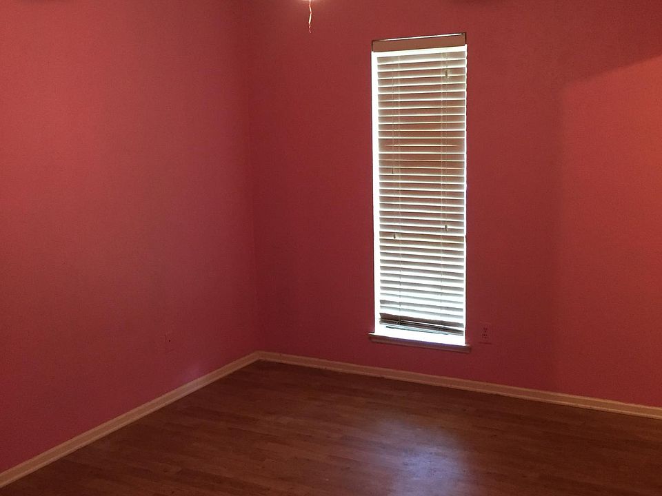 1st image of 1013 Greencove Dr