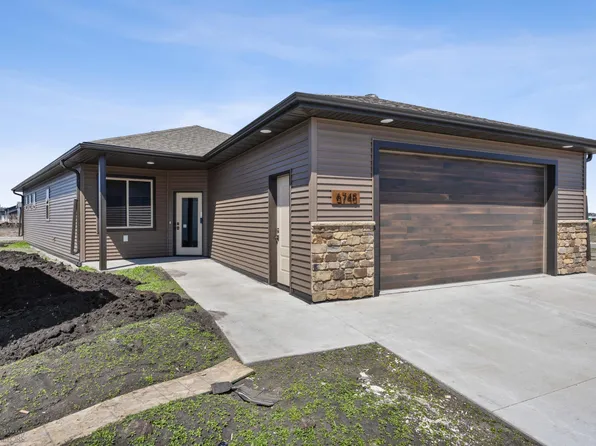 6748 68th Ave S, Horace, ND 58047