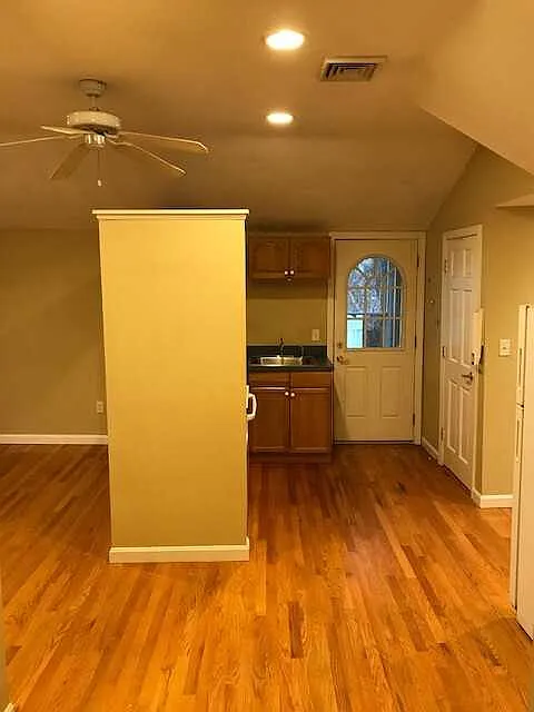 2 bed, $2,500 — Photo 4