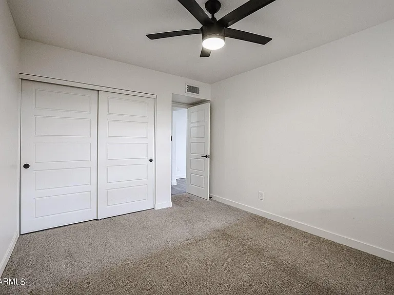 1803 W Maryland Ave — Photo 17