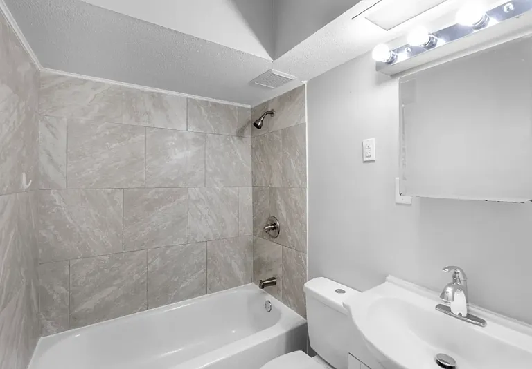 101 Waldorf Pkwy #14 — Photo 10