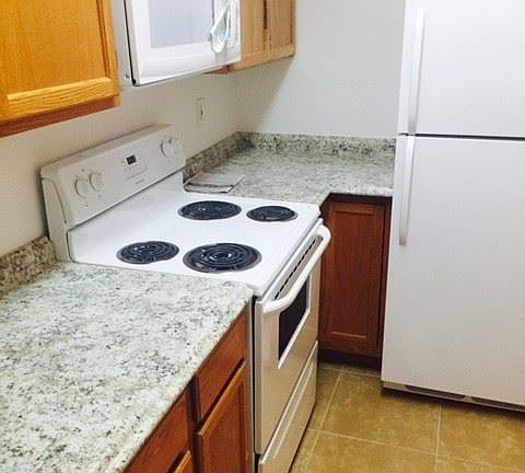 2nd image of 1444 Clarkson St #5