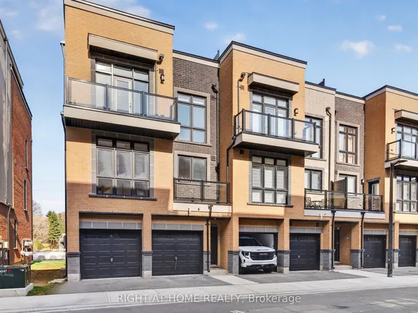 12860 Yonge St #1, Richmond Hill, ON L4E 1J4