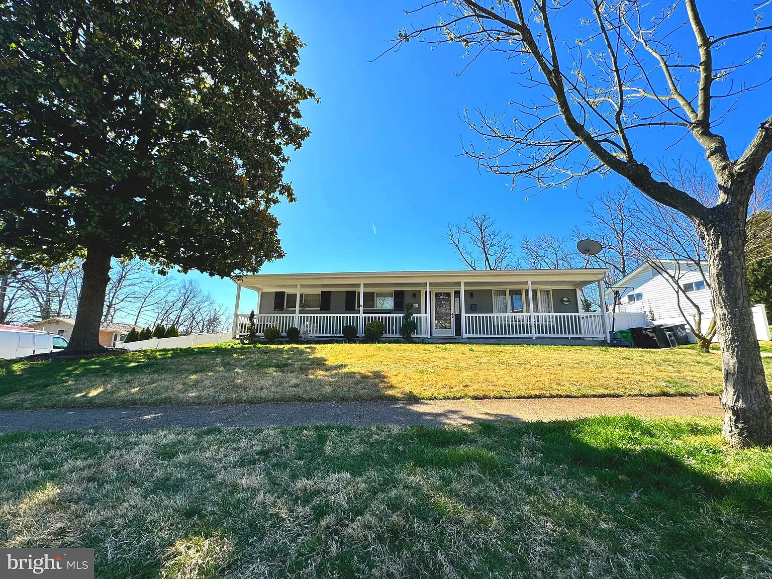 6 bed, 3.0 bath, 1316 sqft, $4,000 — Photo 3