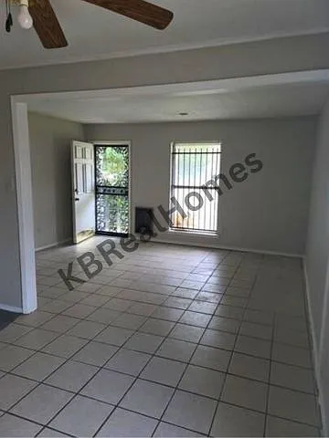 2226 Durham Ave — Photo 6