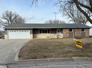 1008 Sunset Dr, Pocahontas, IA 50574