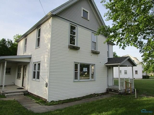 1st image of 142 W North St