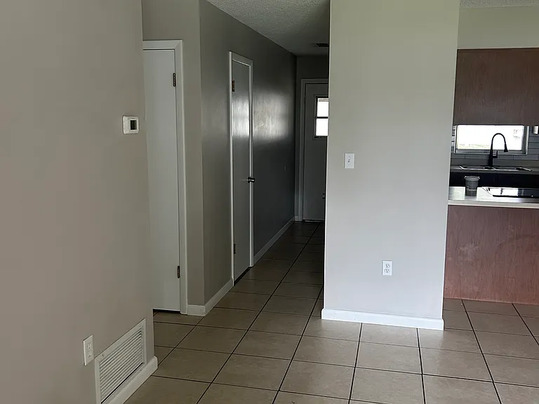 28 Kristin Ln #1 — Photo 5