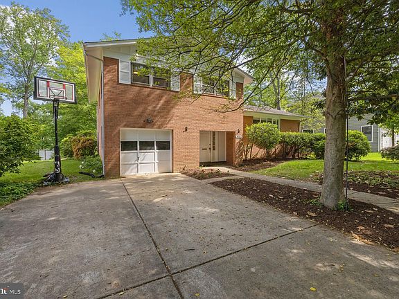 2nd image of 9803 Inglemere Dr