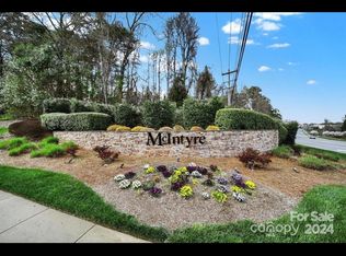 8541 Westhope St, Charlotte, NC 28216