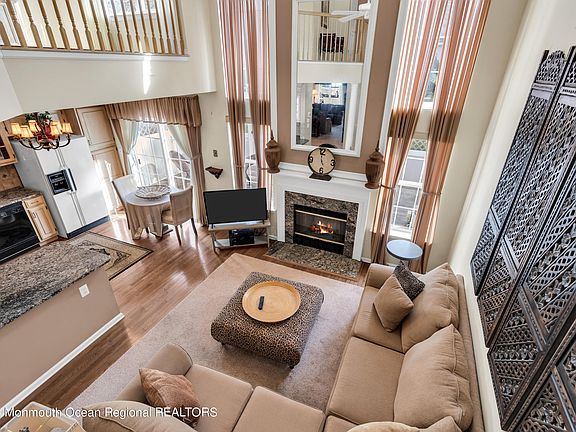 5th image of 303 Daniele Drive #1202