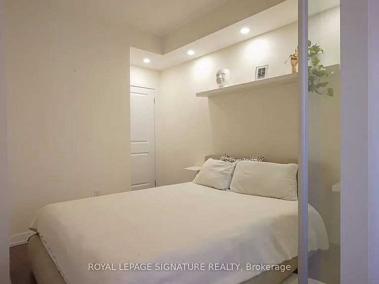 105 George St #1214 — Photo 8