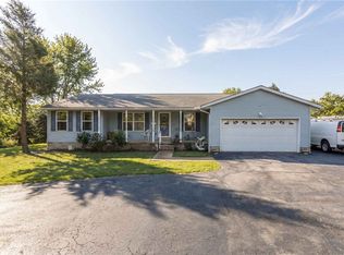 38 Roxbury Rd, Pittsburgh, PA 15221