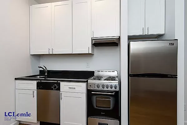 Rented by LC Lemle Real Estate Group | media 1