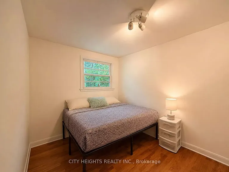 206 Barry Pl — Photo 19