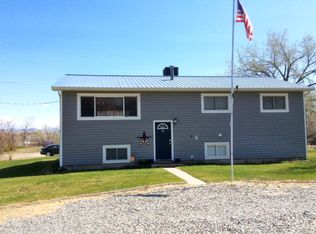 911 S 9th St, Basin, WY 82410