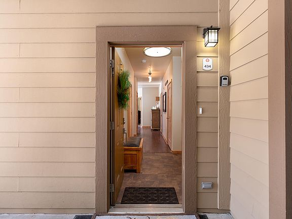 3rd image of 401 Trailhead Cir #434