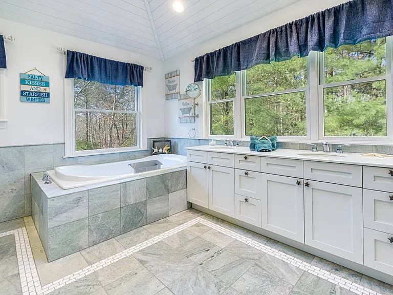 3 Rosebud Ln — Photo 34